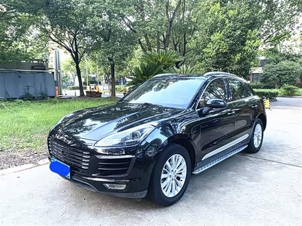 众泰SR9 2017款 2.0T 自动极致之光版