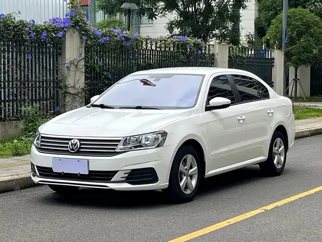 VOLKSWAGEN LAVIDA 2020