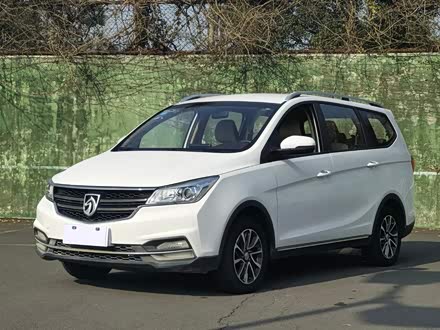 宝骏730 2017款 1.5T 手动时尚型 7座 国V