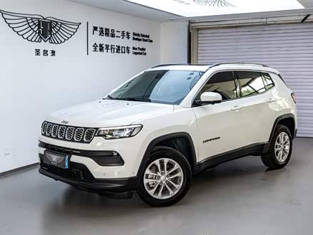 指南者 2021款 220T 自动四驱精英版