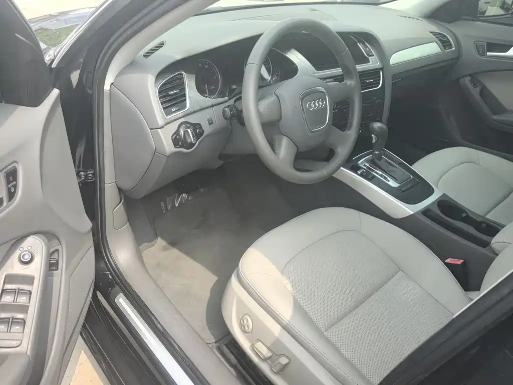 Audi A4L 2009 2.0 TFSI