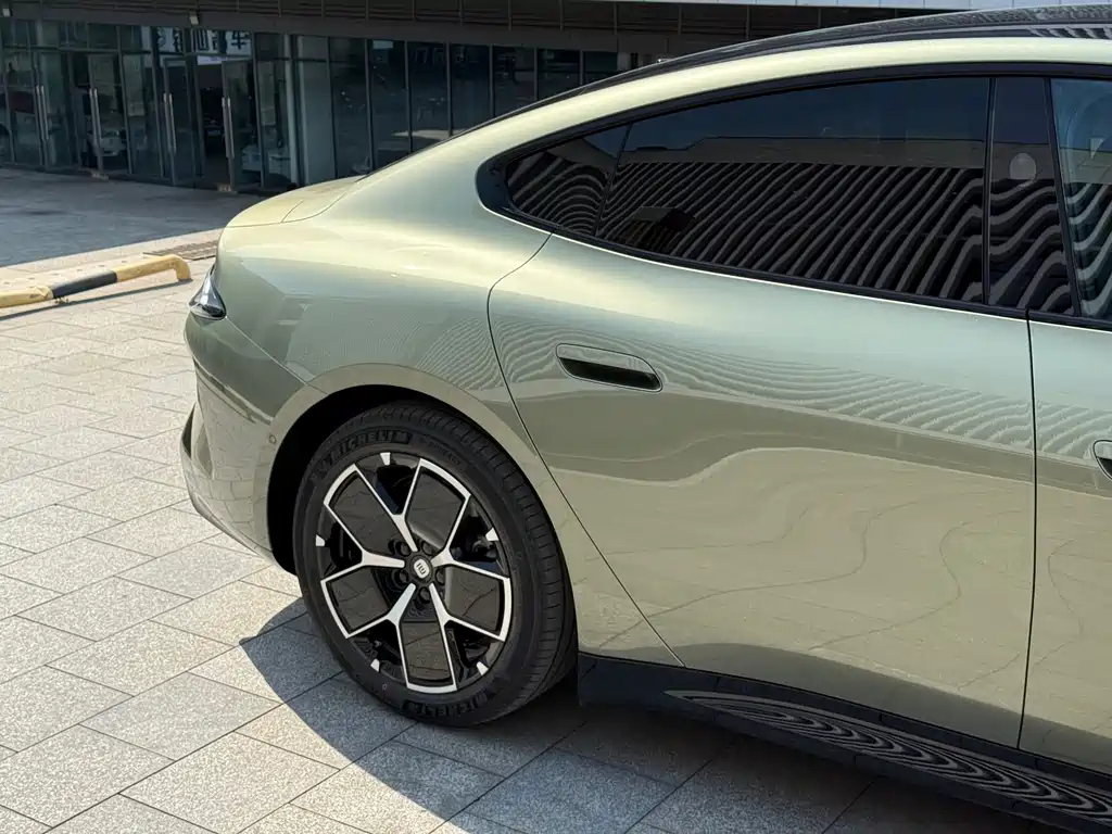 XIAOMI CAR XIAOMI SU7