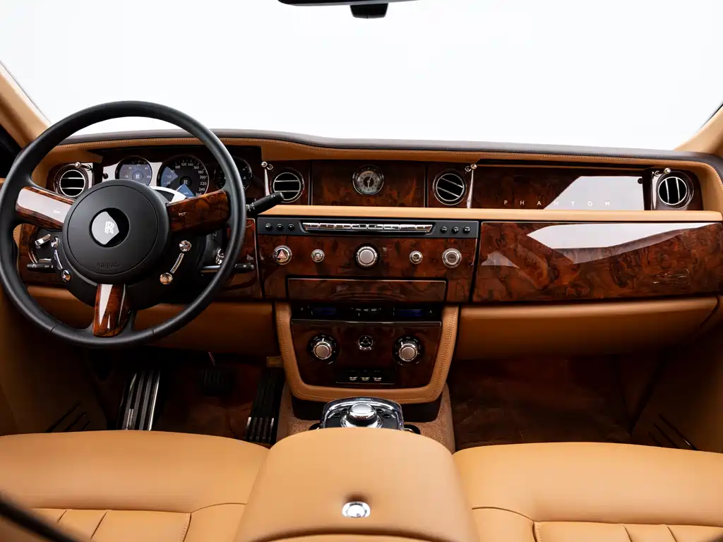 ROLLS-ROYCE PHANTOM