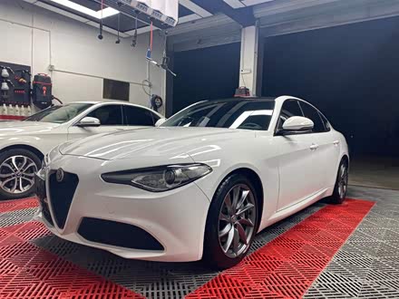 Giulia朱丽叶 2017款 2.0T 280HP 豪华版