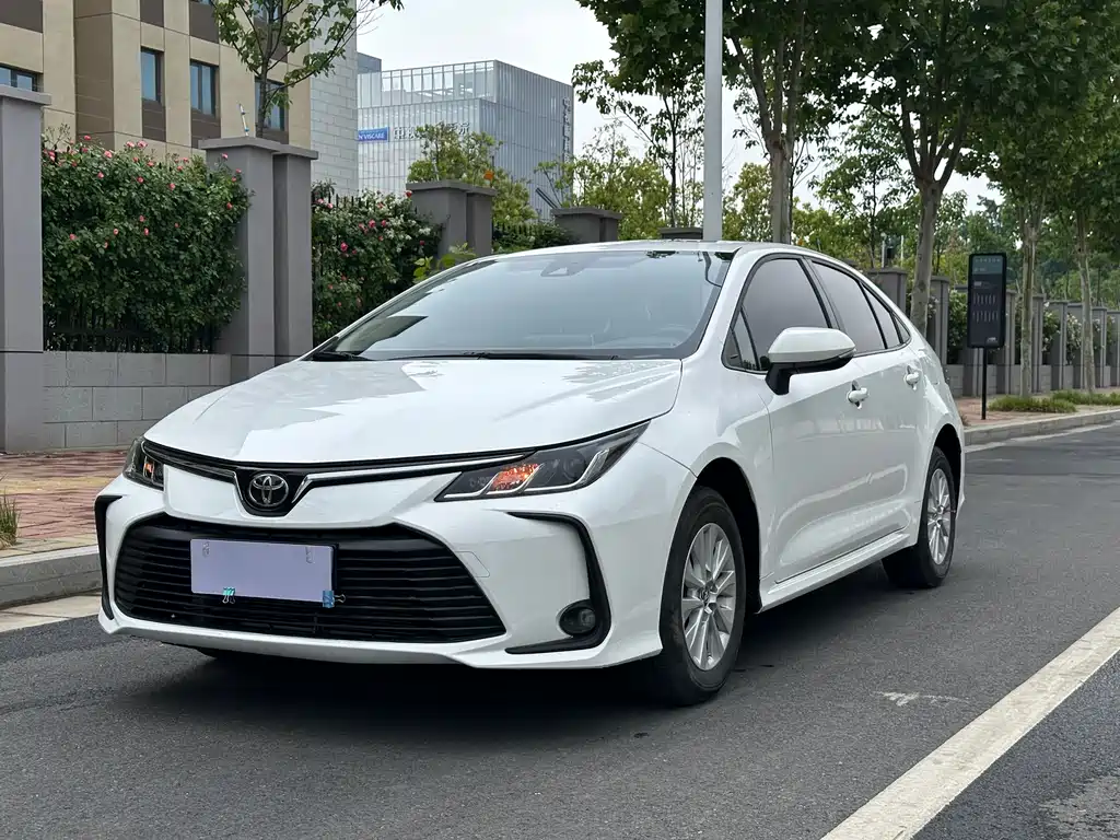 Каролла 2021 года 1.2T S-CVT豪华版

Каролла 2021 года 1.2T S-CVT версия люкс 15000 km 2020