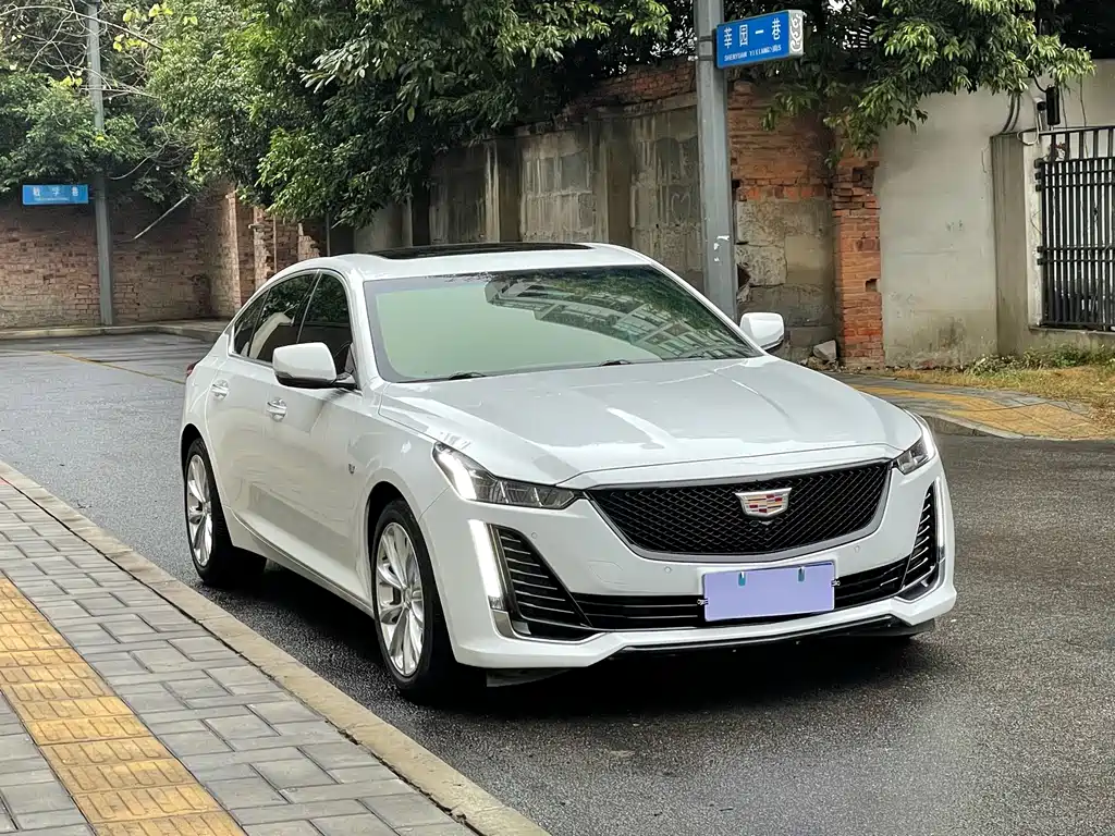 CADILLAC  CT5