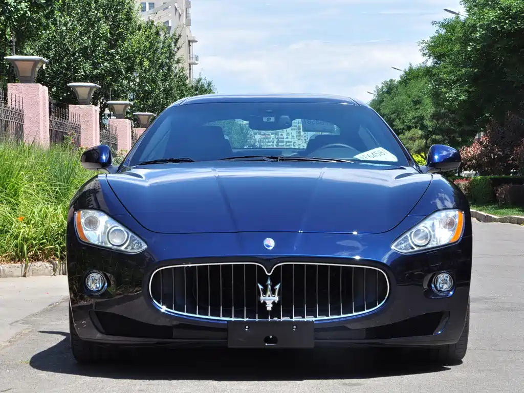 MASERATI GRANTURISMO