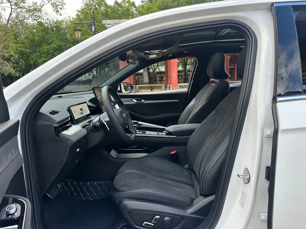 GEELY AUTOMOBILE XINGRUI