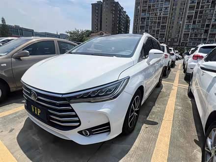 宋MAX 2018款 1.5T 自动智联精英型 6座