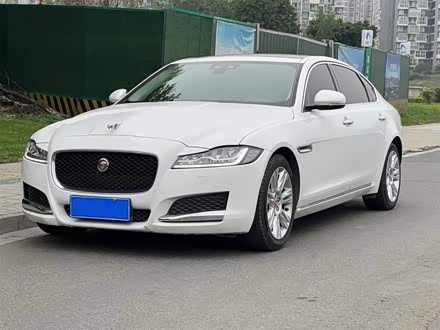 捷豹XFL 2018款 XFL 2.0T 250PS 豪华版
