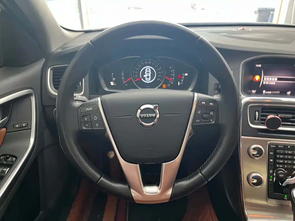 Volvo S60 2019 S60L T5