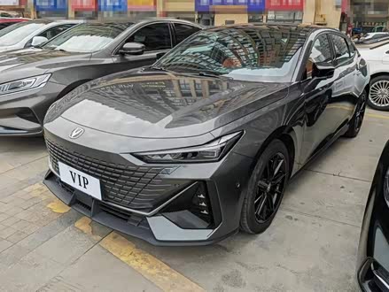 长安UNI-V 2022款 1.5T 运动版