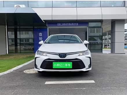 卡罗拉 2021款 双擎 1.8L E-CVT精英版