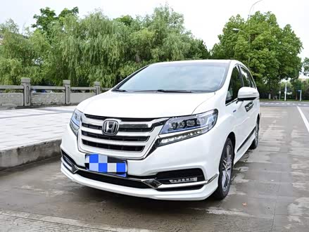 艾力绅 2019款 2.0L 混动豪华版