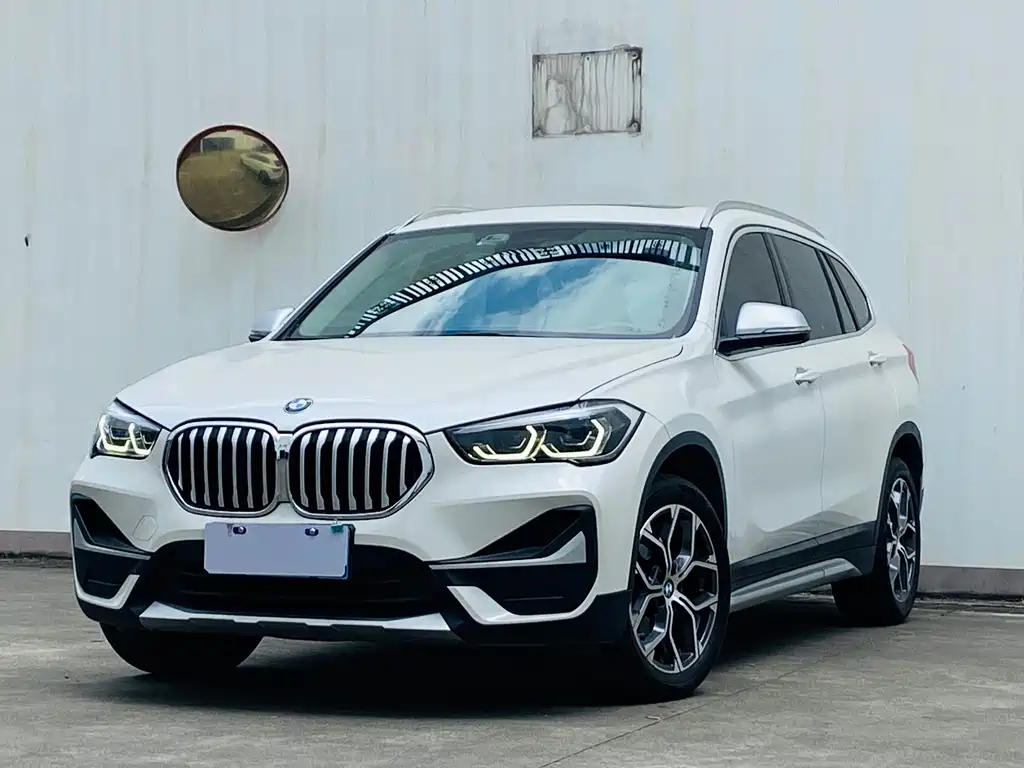 BMW X1 2022 года sDrive20Li Fashion Type 38000 km 2022