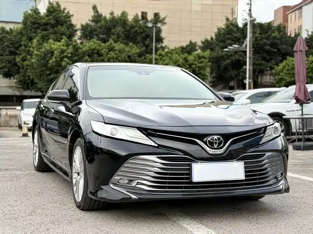 TOYOTA CAMRY 2020