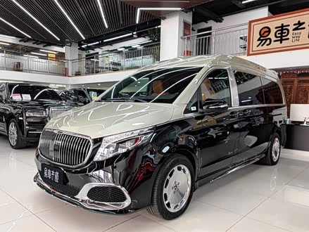 奔驰V级 2022款 V 260 L 长轴距豪华版