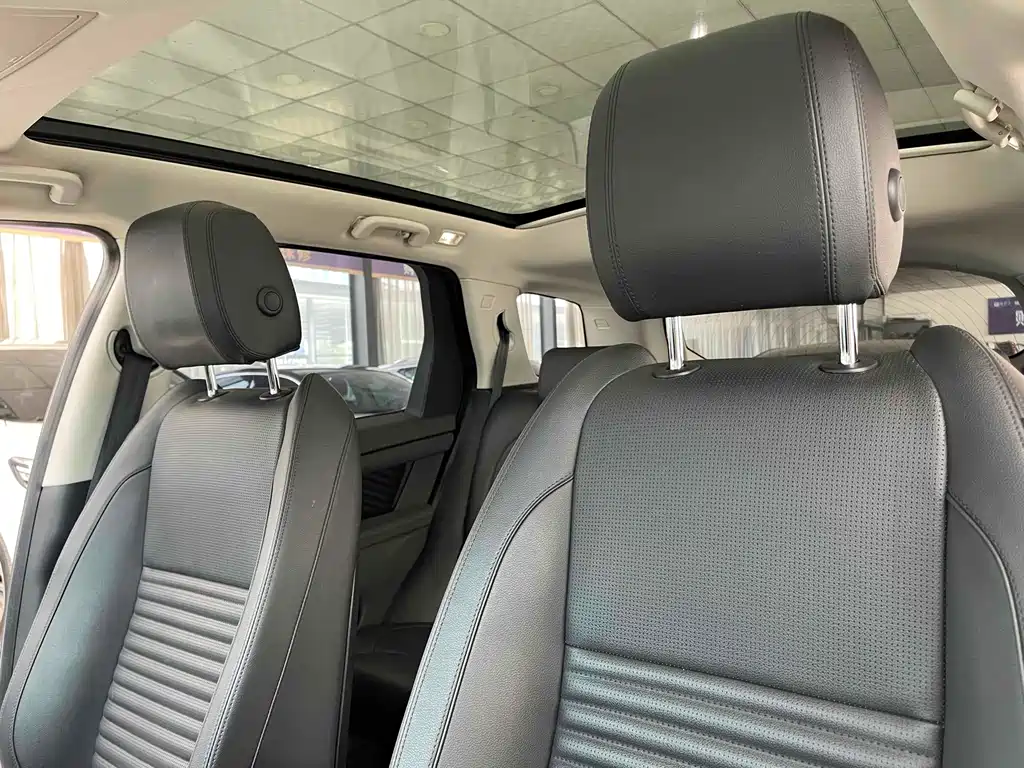 LAND ROVER DISCOVER SPORTS