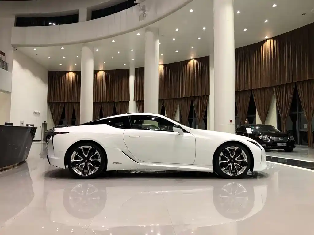 LEXUS LC