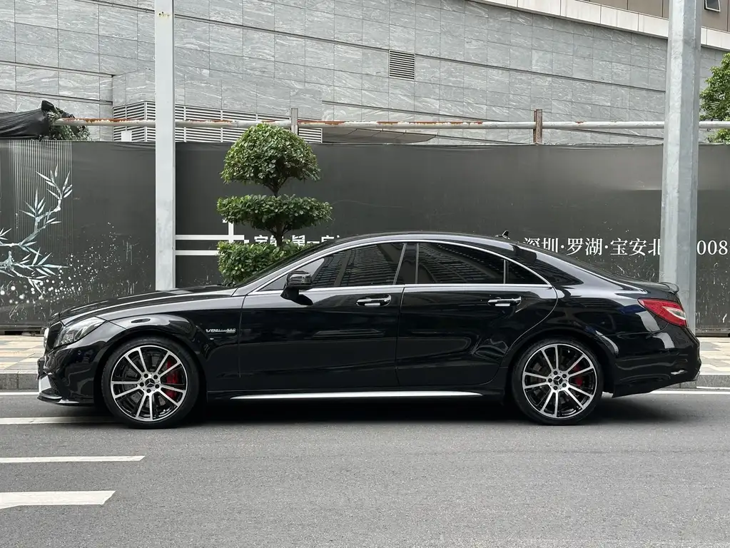 MERCEDES-BENZ  CLS AMG