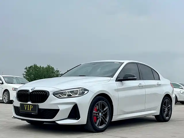 BMW 1 SERIES 2024