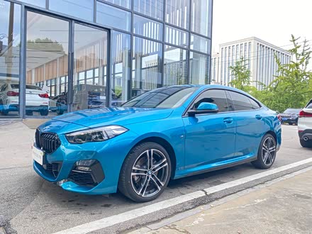 宝马2系 2021款 225i 四门轿跑车 M运动曜夜套装