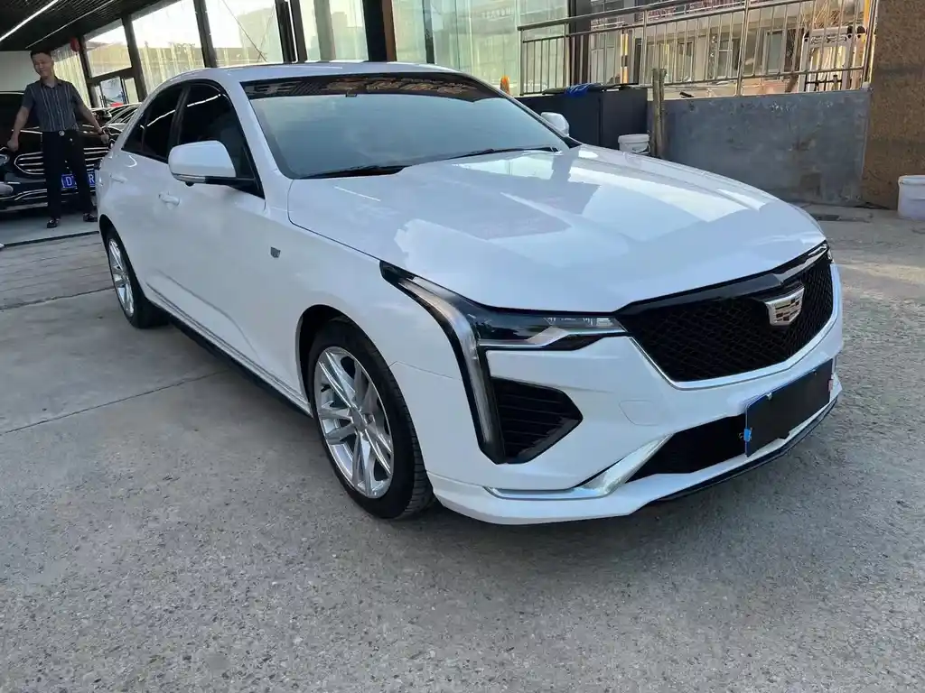 CADILLAC CT4