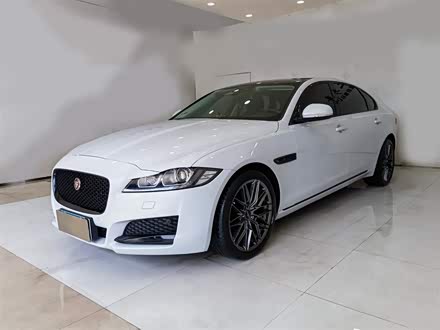 捷豹XFL 2020款 XFL 2.0T P200 两驱赛旗版