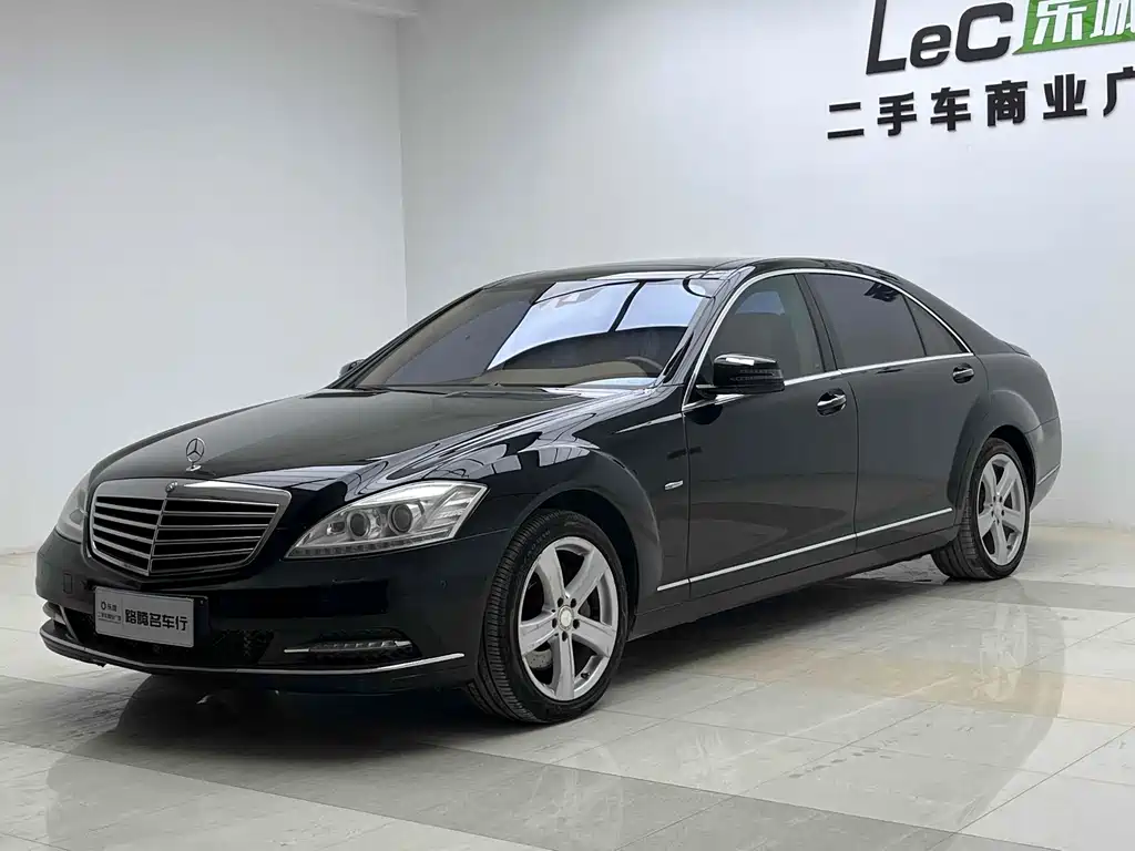 Mercedes-Benz S-Class 2011