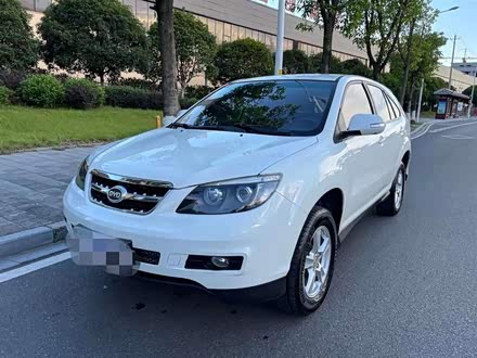 比亚迪S6 2012款 2.4L 自动尊享型