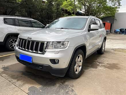 大切诺基进口 2011款 改款 5.7L 旗舰导航版