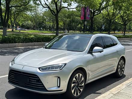问界M5 2022款 增程四驱性能版