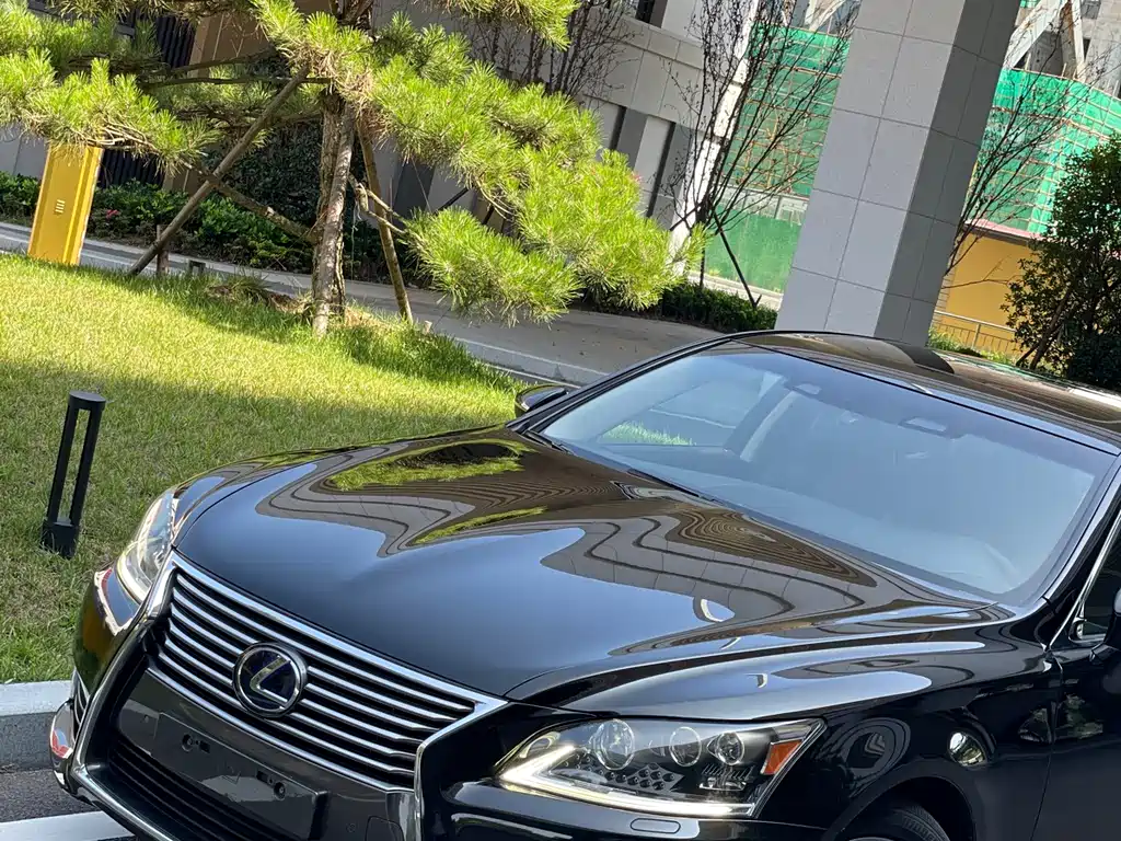 Lexus LS 2014 600hL
