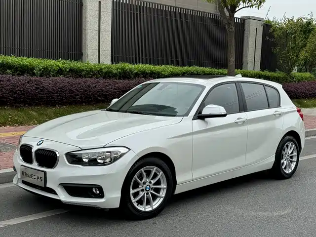 BMW  1 SERIES 2019
