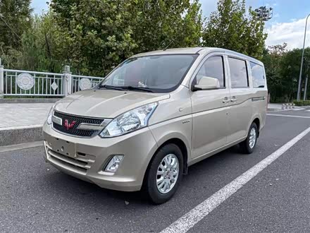 五菱荣光V 2016款 1.5L标准型