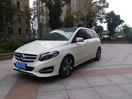奔驰B级 2017款 B 200 动感型