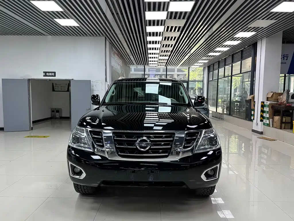 NISSAN TOURE