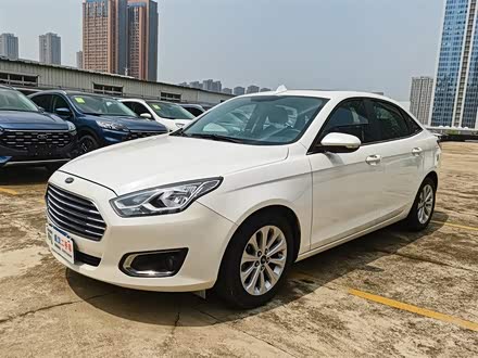 福睿斯 2015款 1.5L 手动时尚型