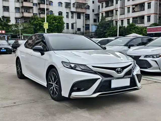 TOYOTA CAMRY 2021