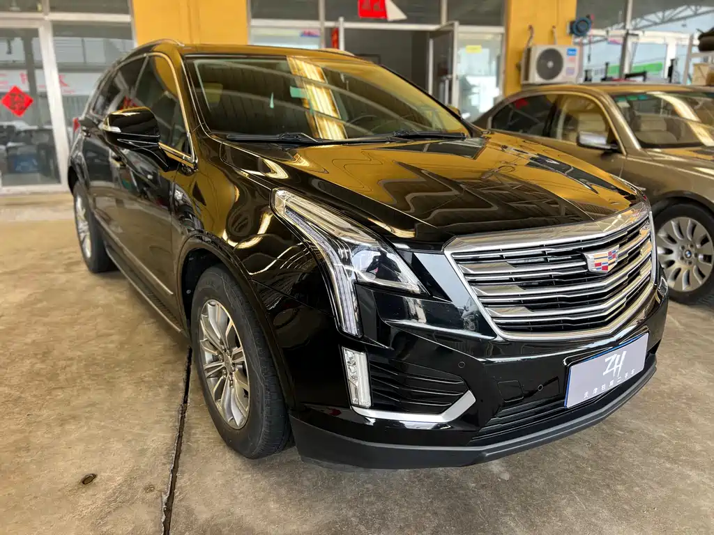 CADILLAC XT5