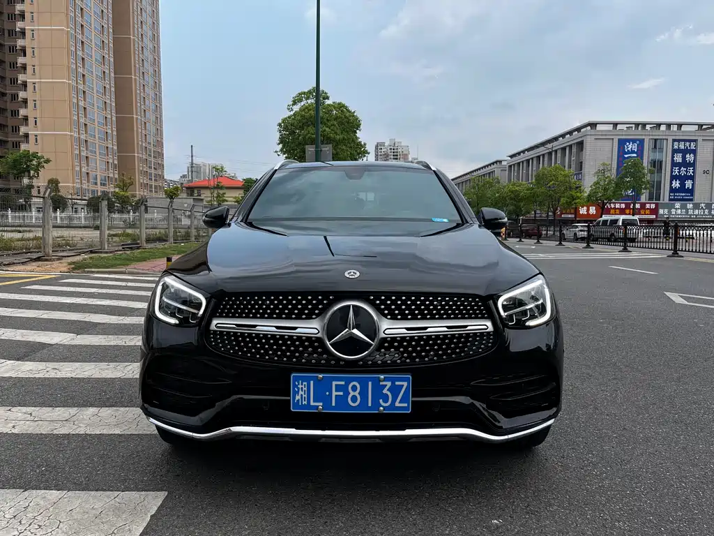 MERCEDES-BENZ GLC