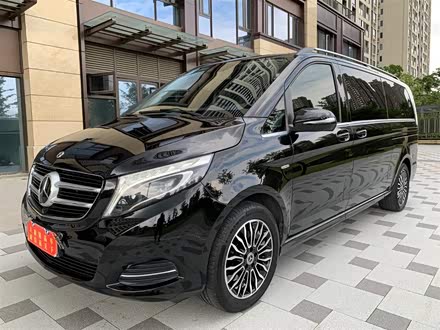奔驰V级 2018款 V 260 L 尊贵加长版 国V