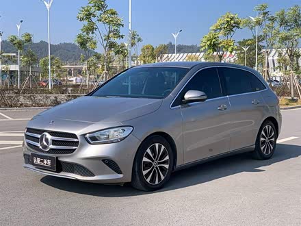 奔驰B级 2021款 B 180 时尚型