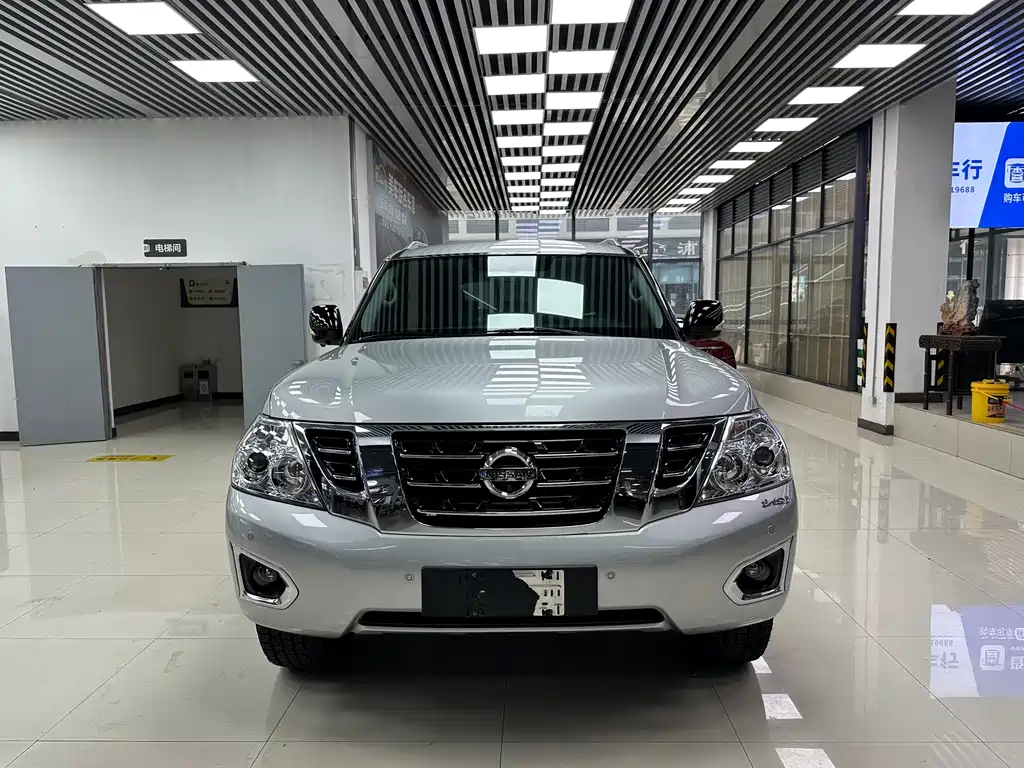 NISSAN TOURE