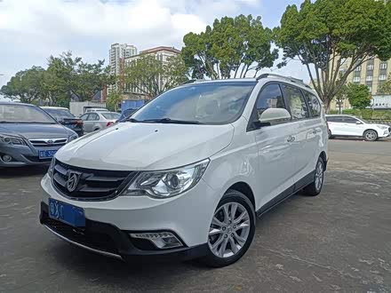 宝骏730 2014款 1.5L 手动舒适型 7座