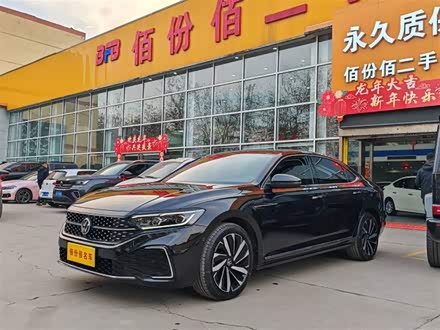 帕萨特 2022款 330TSI 星空豪华版
