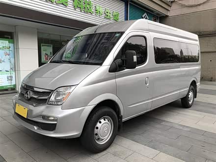 上汽大通MAXUS V80 2017款 2.5T 6挡手动傲运通国V长轴中顶5座