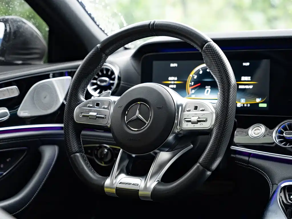 MERCEDES-BENZ AMG GT