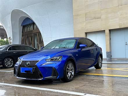 雷克萨斯IS 2017款 300 F SPORT版