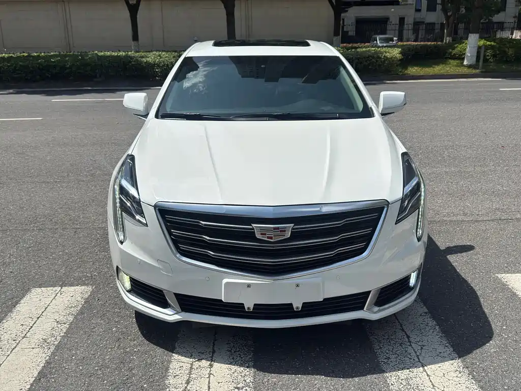 CADILLAC XTS